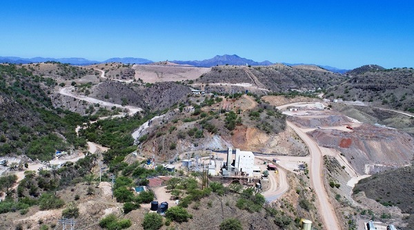 A Premier-Gold-Mines-megszünteti a 40 üzemeltetőt a Mercedes-bányánál Mexikóban