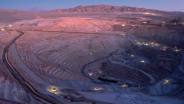 1.webp'de dünyanın en büyük-bakır madeni yüzde 63 battı